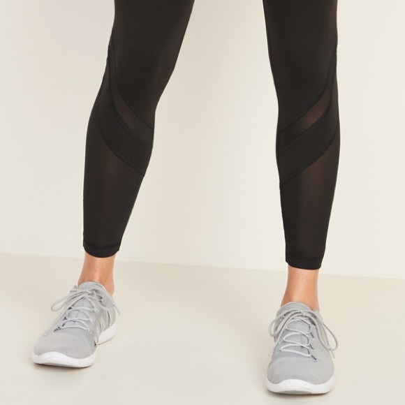ON Black Elevate High-Rise Go-Dry Side-Pocket Mesh Compression 7/8 Ankle Legging - Picture 2 of 9